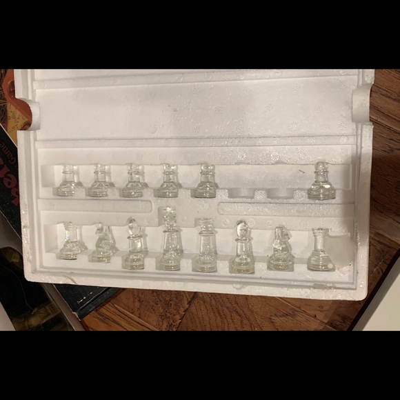 Glass chess set - Picture 3 of 7